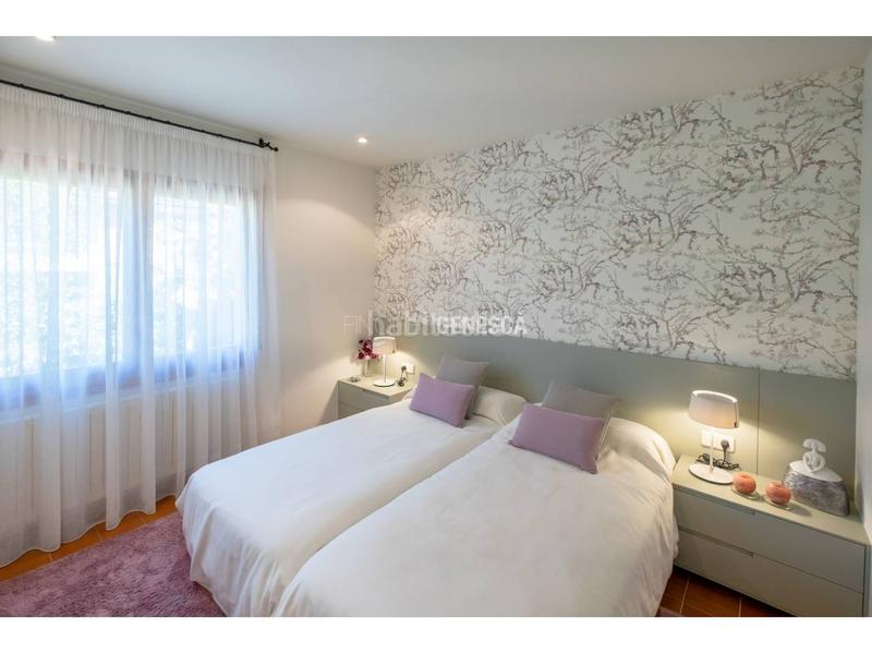 Foto 5feb3edc-5160-4b1c-a87b-e84309c0afc4. Casa  con excelente distribución, piscina y terreno llano en venta en Matadepera