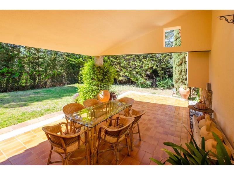 Foto 67b500a2-f0ed-4d00-bbe0-3f130a0c8f3e. Casa  con excelente distribución, piscina y terreno llano en venta en Matadepera