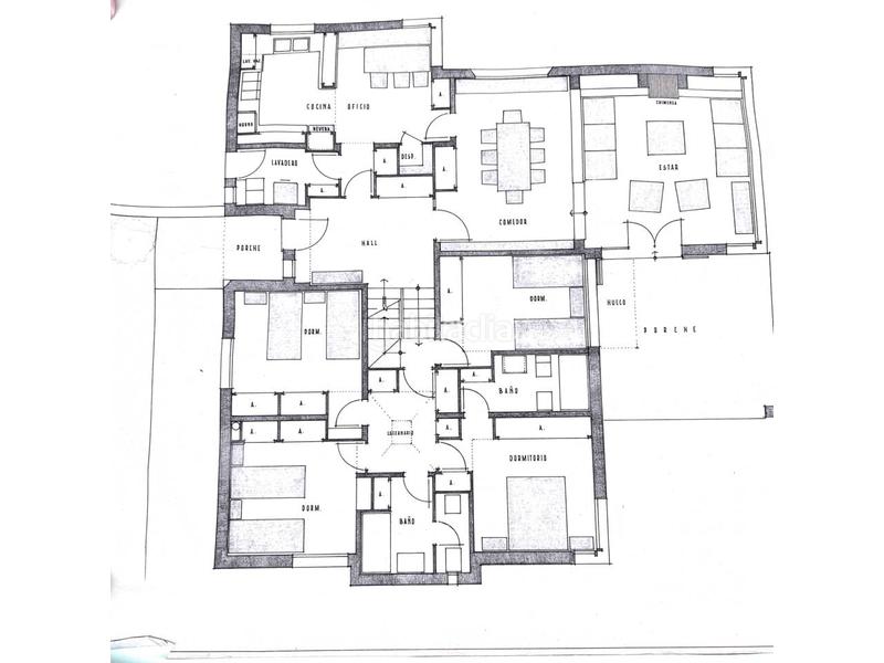 Foto d20c318c-1cbd-4701-8993-cbc20a420706. Casa  con excelente distribución, piscina y terreno llano en venta en Matadepera