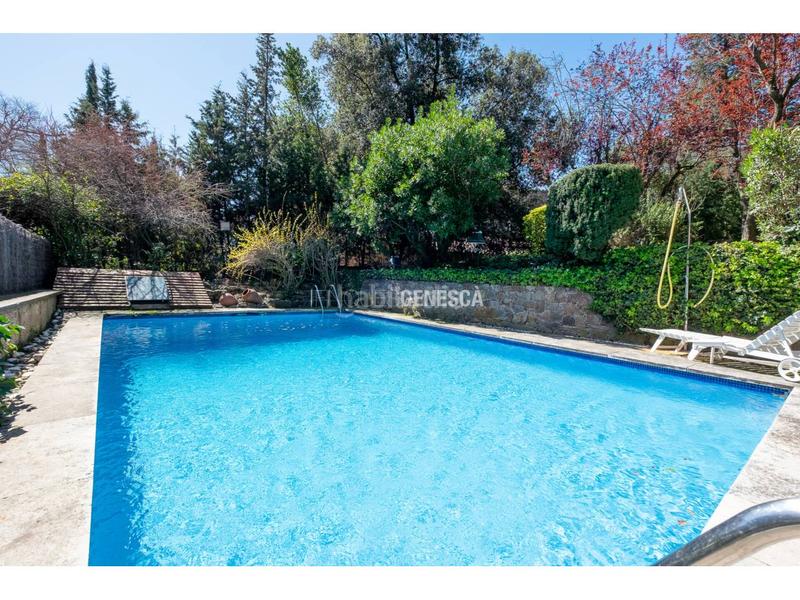 Foto d6ae2dbd-6257-4951-9d0d-81240610053a. Casa  con excelente distribución, piscina y terreno llano en venta en Matadepera