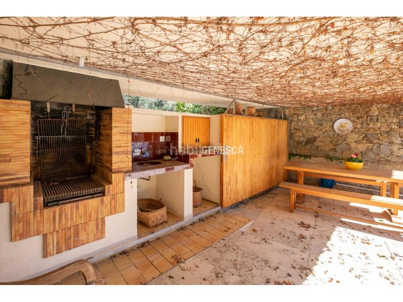 Foto dd564970-ee22-4cff-8059-29251c7a2a40. Casa  con excelente distribución, piscina y terreno llano en venta en Matadepera