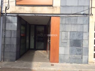 Lloguer Local Comercial a Calle sant llorenç 33. Local céntrico en alquiler