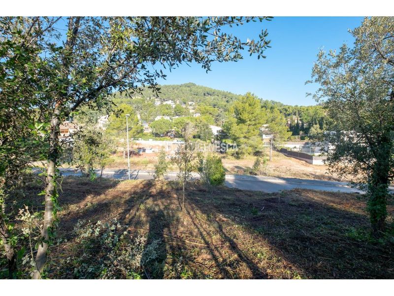 Foto afc2215c-114d-4c9a-b6c5-56bf67a20ad4. Terreny residencial a calle poeta maragall 36 a Matadepera