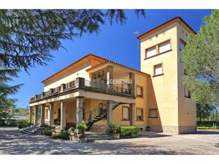 Casa  Carretera de matadepera. Majestuosa propiedad residencial con jardines exuberantes y vist