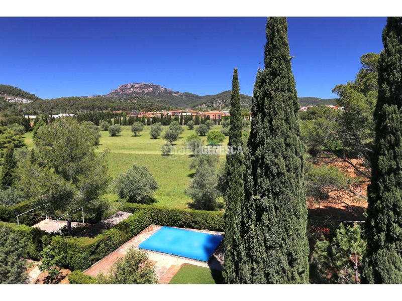 Foto 605d323c-3146-4096-9874-4fb068b14661. Casa amb calefacció aparcament piscina a Can Tussell Terrassa