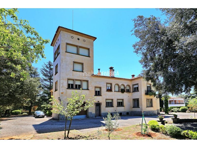 Foto e8f4824e-e699-4a55-8574-21e4d034a296. Casa amb calefacció aparcament piscina a Can Tussell Terrassa