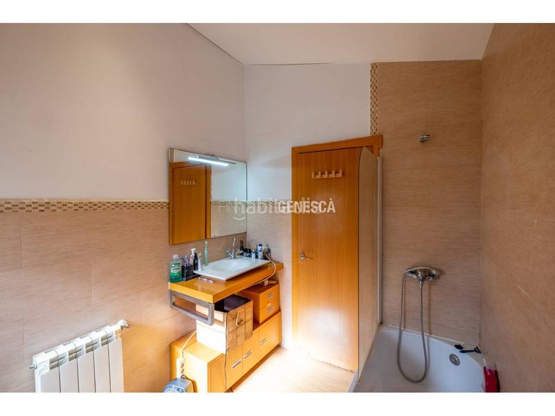 Foto 0c336c28-3fcd-4feb-98d5-7a5b45039512. Flat with heating in Matadepera