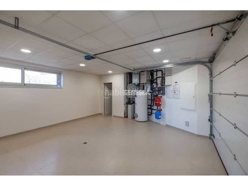 Foto d647d473-0e20-436a-b759-eb3e0356dc11. Xalet amb calefacció aparcament piscina a Matadepera