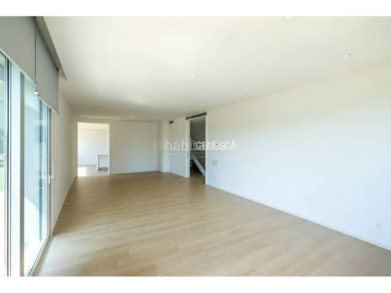 Foto f6678ede-1397-4b70-82e1-5875b685e131. Xalet amb calefacció aparcament piscina a Matadepera
