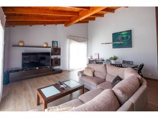 Casa  Avenida catalunya. Casa unifamiliar en venta con piscina y vistas al parque natural