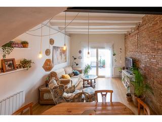 House  Sant llorenç. Casa reformada en el centro de terrassa con 2 espacios exteriore