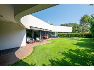 Maison  Ramon llull. Chalet céntrico de lujo en matadepera intimidad, comodidad y seg