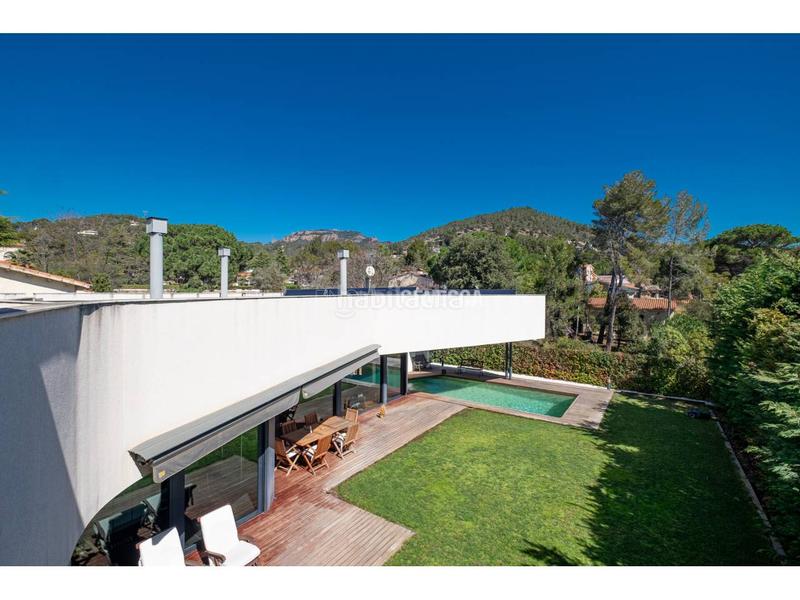 Foto 3bf0b93b-1c2c-4c1c-87b9-5b72fbf8d467. Haus mit heizung parking pool in Matadepera