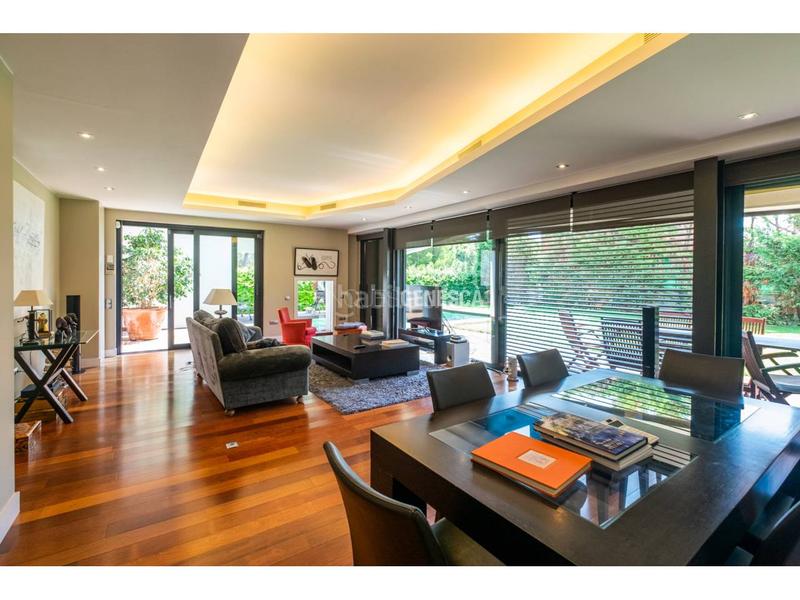 Foto b09cf9f5-ed35-457e-87db-530057f48f53. Haus mit heizung parking pool in Matadepera