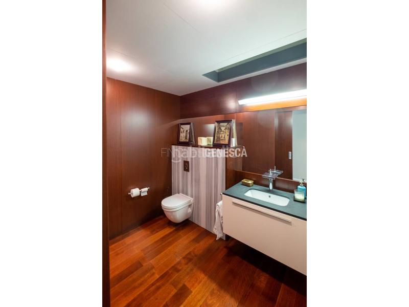 Foto bfecc1bd-931b-47df-afd3-ea9d082d54b3. Haus mit heizung parking pool in Matadepera