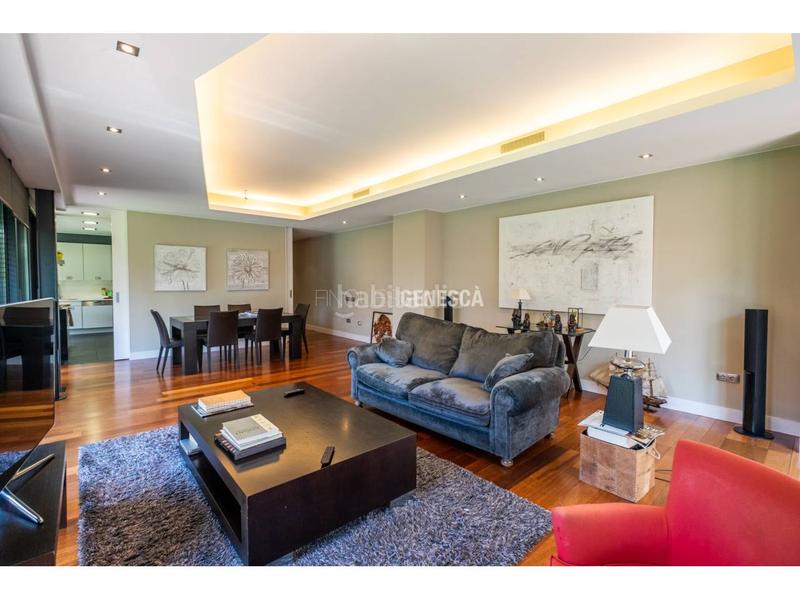 Foto c1f716ce-6d8b-404d-a441-496fc04fcd94. Haus mit heizung parking pool in Matadepera