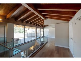 Casa  Calle ramon llull. Chalet de lujo en el centro de matadepera intimidad, confort y s