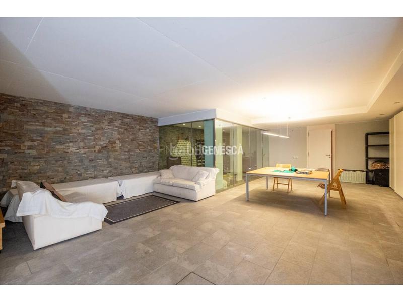 Foto 198c491c-3790-4d5c-8e9b-814dc85b264f. Haus mit heizung parking pool in Matadepera