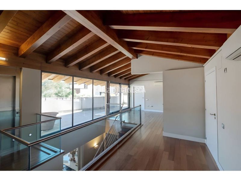 Foto a17f3861-0226-420f-86c5-93e40a055f06. Casa amb calefacció aparcament piscina a Matadepera