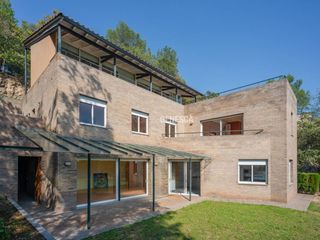 Maison  Calle camí dels monjos. Casa en venta con vistas espectaculares y orientación excelente