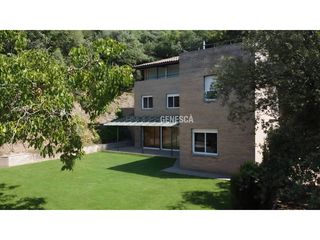 Casa  Calle cam� dels monjos. Casa en venta con vistas espectaculares y orientaci�n excelente