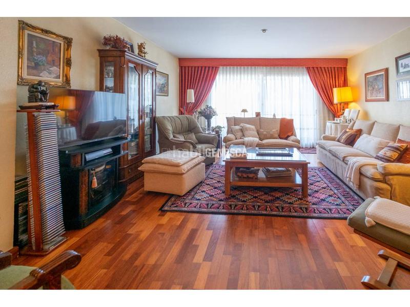 Foto d0c35b07-8f5e-4f3a-b93c-ee31ea40b1b9. Casa  con jardín y vistas en venta en el centro en Matadepera