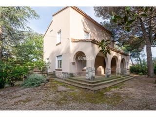 Chalet  Sant antoni. Casa con parcela esquinera en el centro del pueblo, para reforma