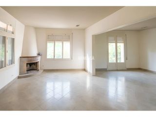 Xalet  Calle sant antoni. Casa para reformar con parcela esquinera en el centro del pueblo