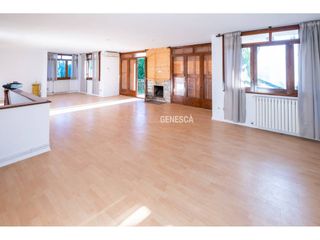 Casa  Paseo matadepera. Casa unifamiliar en venta con jard�n, garaje y mucha luz natural