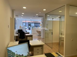 Affitto Locale commerciale in Calle sant joan 99. Local comercial en alquiler en el centro