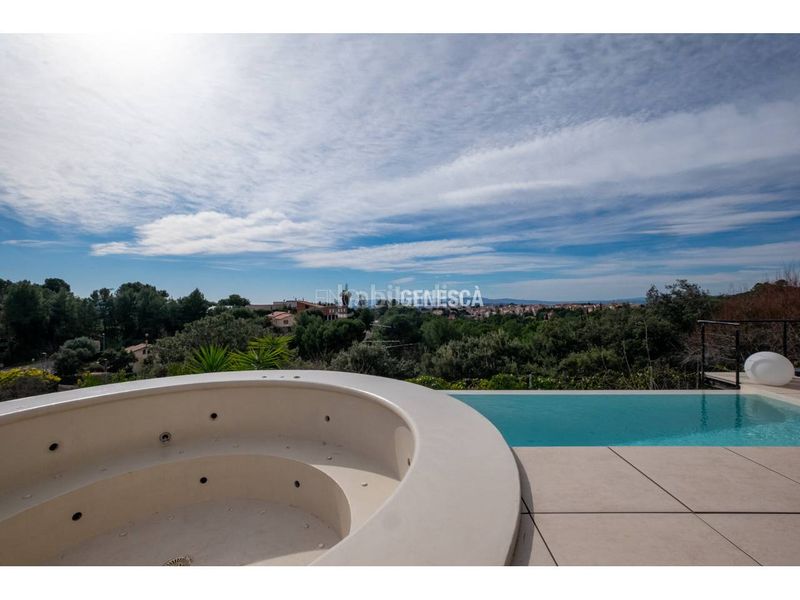 Foto 4434439b-e740-4bf2-84dc-89a5e8e58885. Casa amb calefacció aparcament a Matadepera