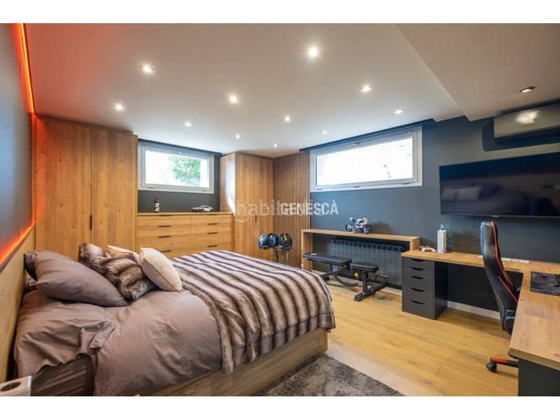 Foto 75eb3358-6e5a-40b1-bcb7-34770cda10db. Casa amb calefacció aparcament a Matadepera