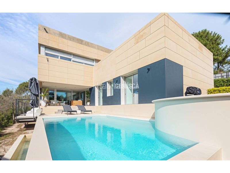 Foto 8d5e1dcb-08ea-41f3-b074-e6cd0749dbe7. Casa amb calefacció aparcament a Matadepera