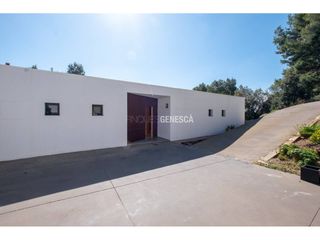 Casa  Calle vista alegre. Casa contemporánea con privacidad, vistas, bosque privado y orie