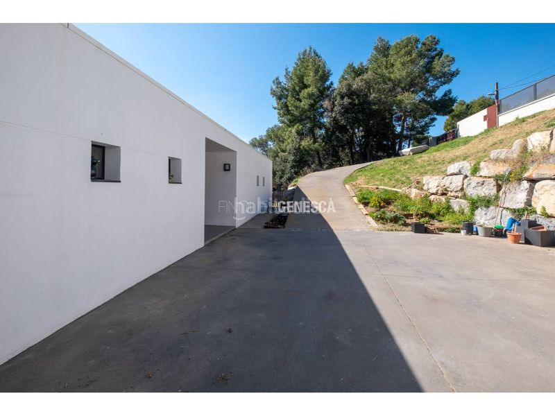 Foto 07f9de46-5787-4b2f-8d60-8a93415fcb5e. Casa amb calefacció aparcament piscina a Matadepera