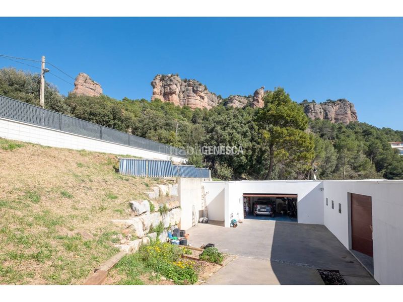 Foto 25b37943-dcde-45aa-b63b-277854c58ae2. Casa amb calefacció aparcament piscina a Matadepera