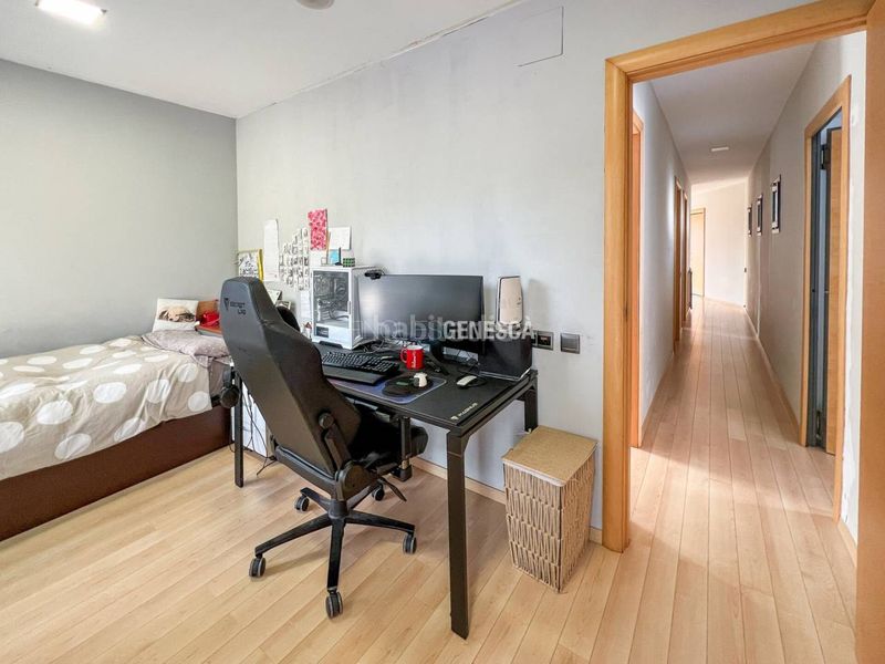 Foto 446ab238-78dc-4330-bd22-59987035b9fe. Casa amb calefacció aparcament piscina a Matadepera