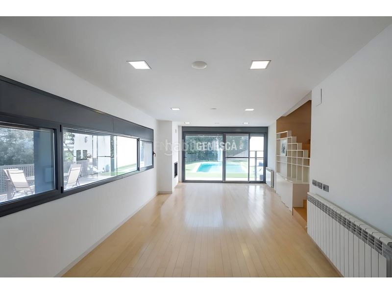 Foto 4cf8959f-2787-49d8-903d-10c633f8c398. Casa amb calefacció aparcament piscina a Matadepera