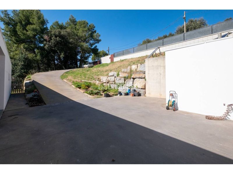 Foto ef0d429a-8690-4bed-988f-5cca449ebbe5. Casa amb calefacció aparcament piscina a Matadepera