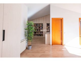 Dúplex  Calle sentmenat. Dúplex en venta con terraza, barbacoa y mucha luz natural en can
