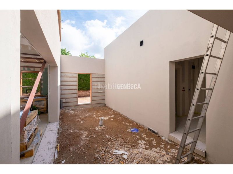 Foto b9e62444-f1dc-4ea8-bb41-b78191f24367. Casa in avenida rocafort 41 in Matadepera