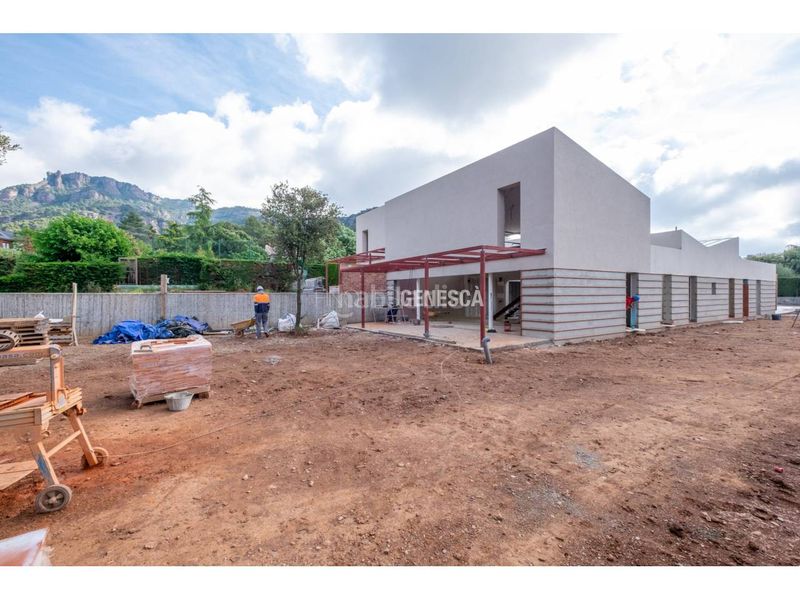 Foto 40c733ae-79fa-4728-b70d-1658e2a52db7. Casa in avenida rocafort 41 in Matadepera