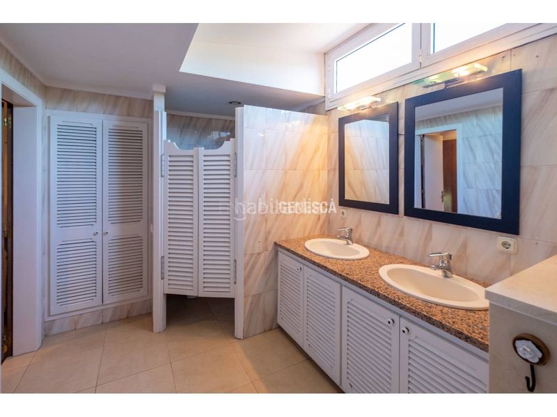 Foto b30be6a0-bc7c-4dea-9aa4-be85c450db4e. Casa amb calefacció aparcament piscina a Matadepera