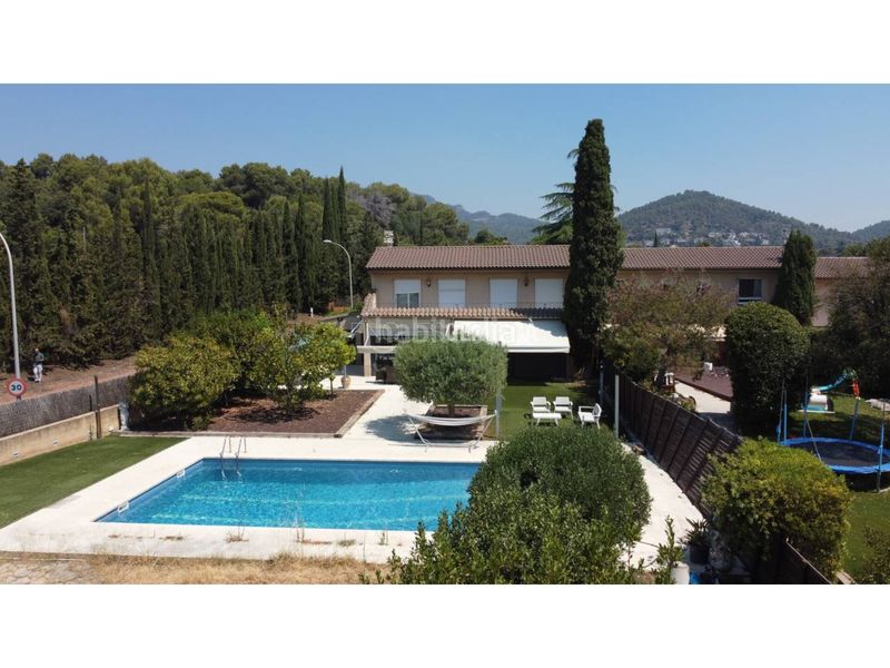 Foto b3a447ce-5e9b-4bef-9ff3-d9b5334419fb. Casa amb calefacció aparcament piscina a Matadepera
