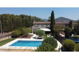 Casa  Calle mateu turu. Casa en venta con parcela plana, piscina y mucha intimidad en el