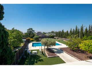 Casa  Calle mateu turu. Casa en venta con parcela plana, piscina y mucha intimidad en el