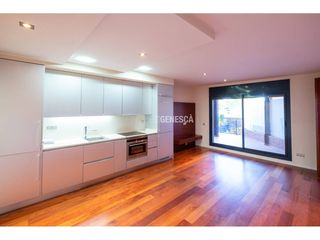 Miete Appartement  Calle jaume  i. Loft de alquiler con terraza y piscina