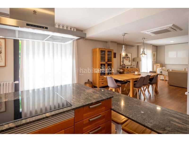 Foto b4d3b747-ac04-4adf-913f-23259c6d06e6. Xalet amb calefacció aparcament piscina a Matadepera
