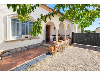 Haus  Calle montserrat. Casa en una sola planta en el centro de matadepera
