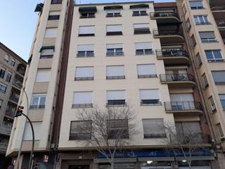 Appartamento in Avenida doctor clara 34. Piso amplio con patio